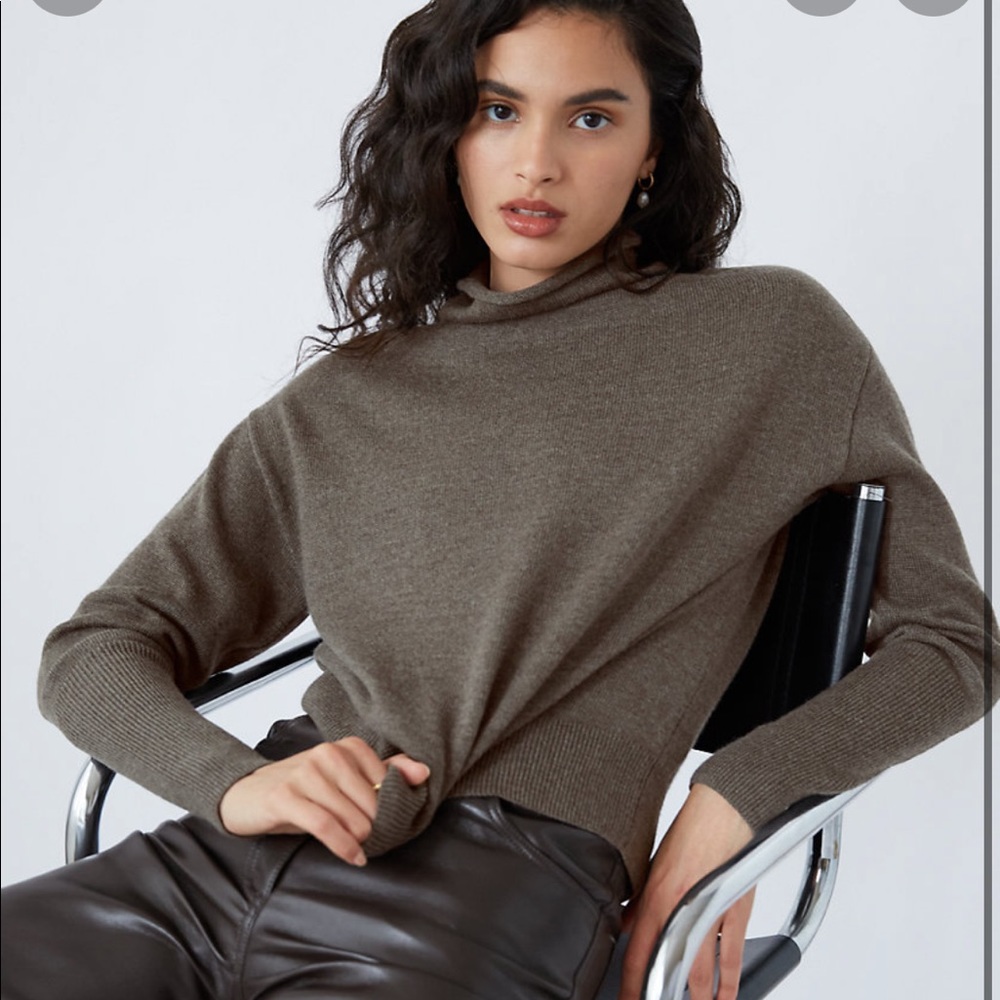 Aritzia WILFRED 💚 Cyprie Wool Sweater